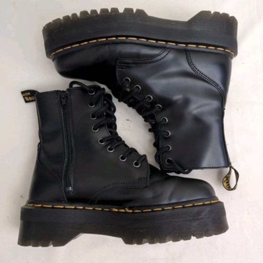 Dr. Martens Jadon Black Leather Platform Combat Ankle Boots Size Men 6 - Women 7